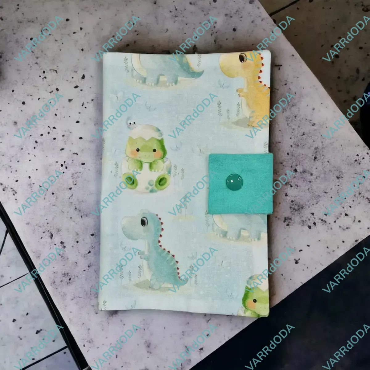 Bébi dínók EÜ kiskönyv borító