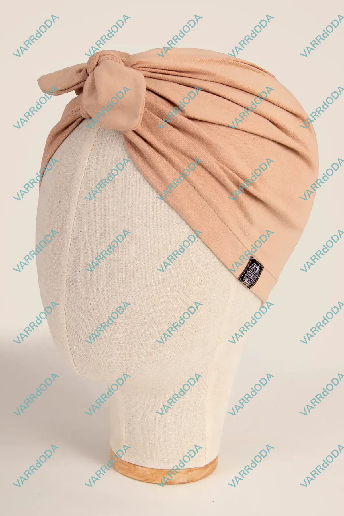 Mogyoró barnaturbán sapka