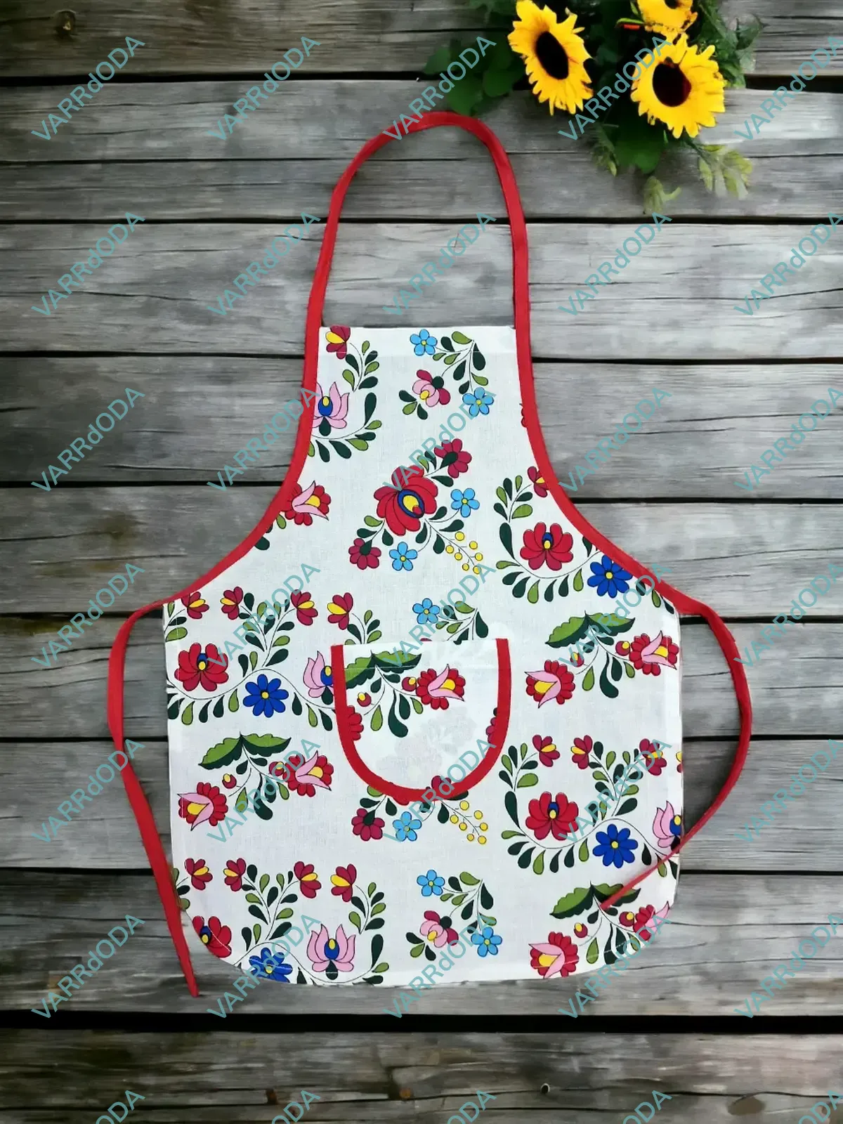 Kalocsai mintás kötény gyerekeknek