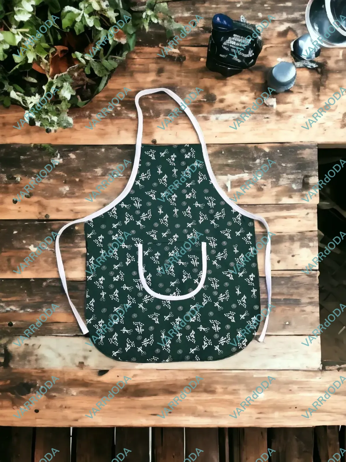 Zöldfestő kötény gyerekeknek