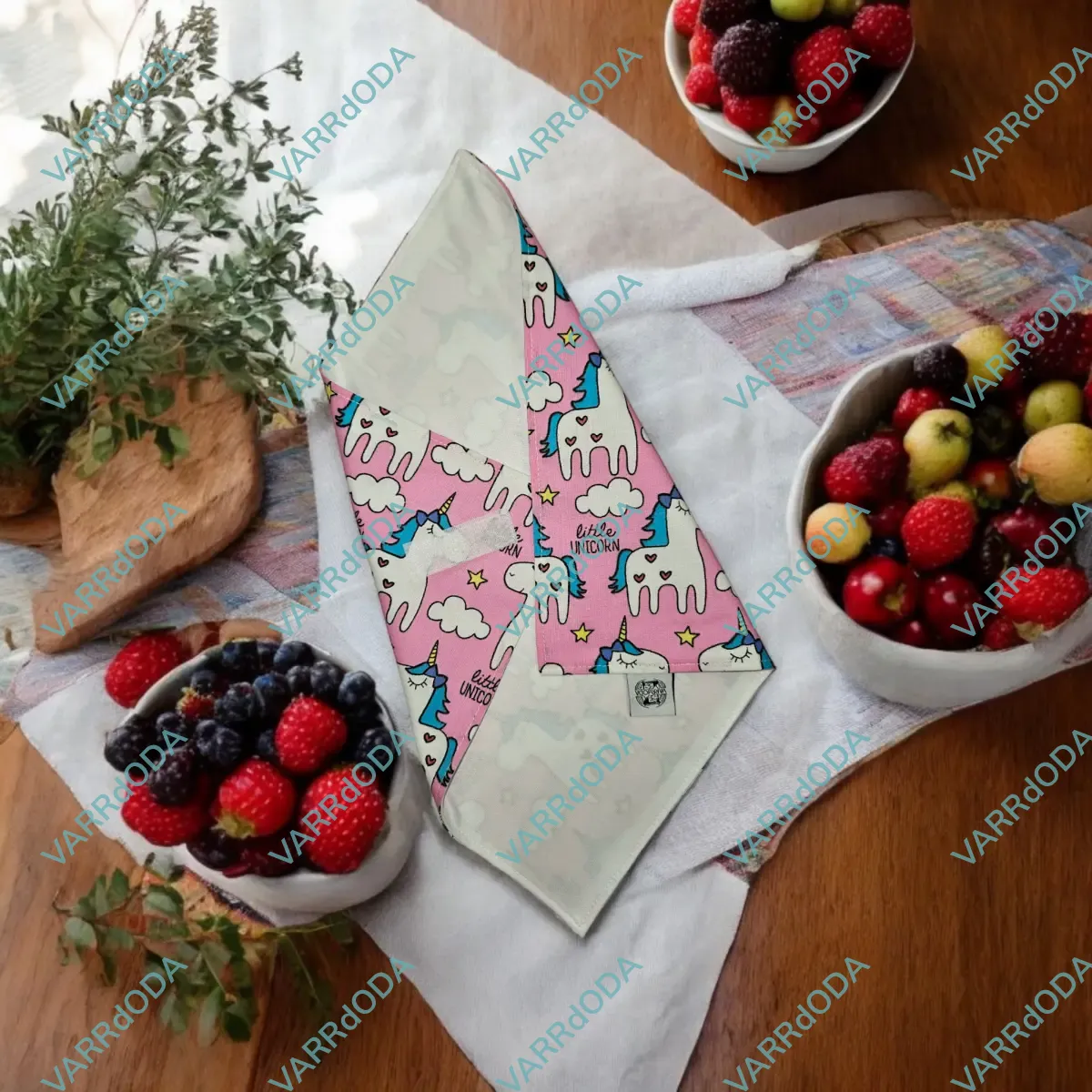 Kicsi unikornis újraszalvéta