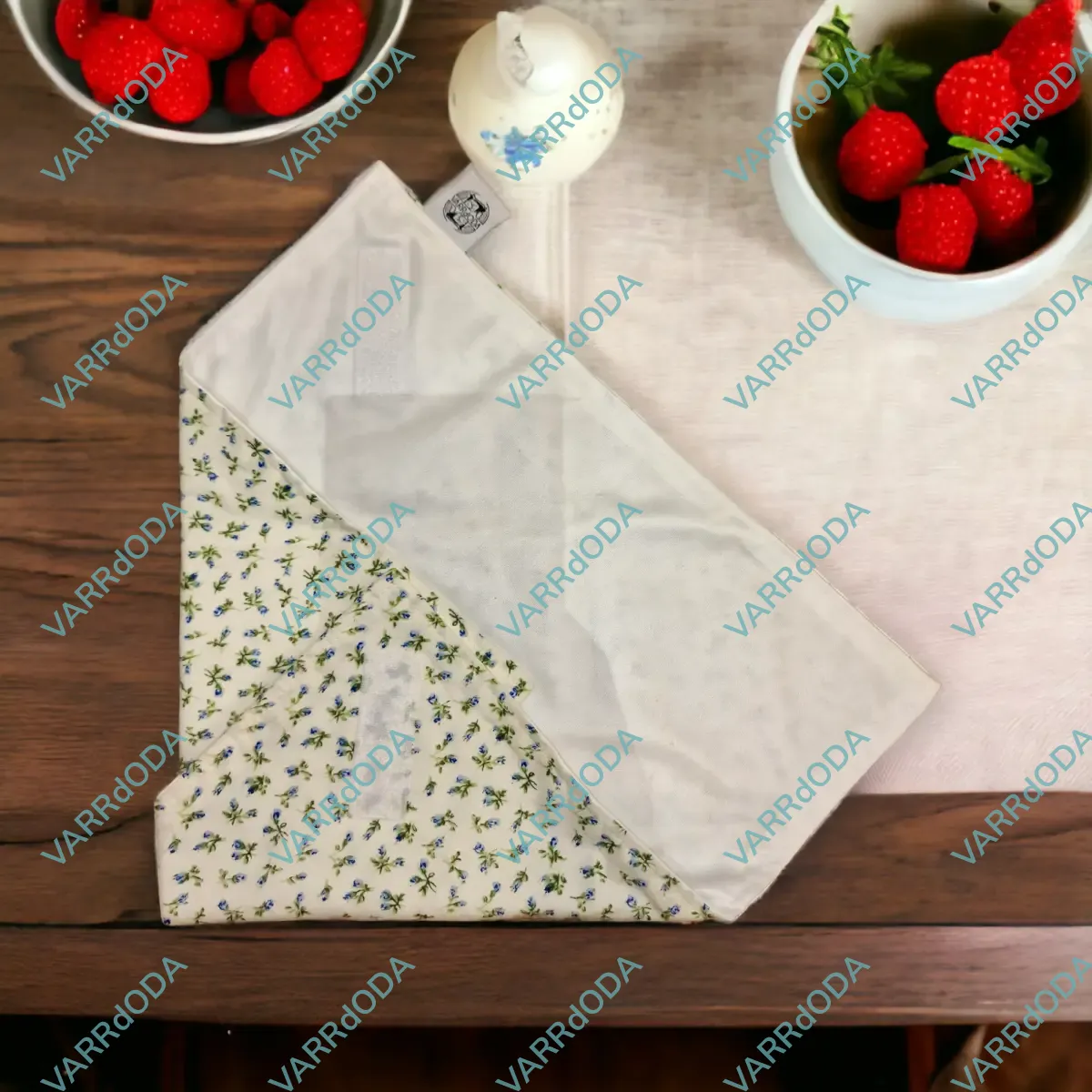 Kék virágos újraszalvéta