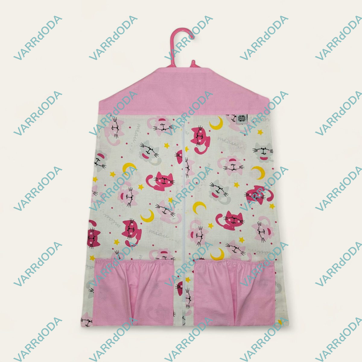 Cicás ruhatartó zsák