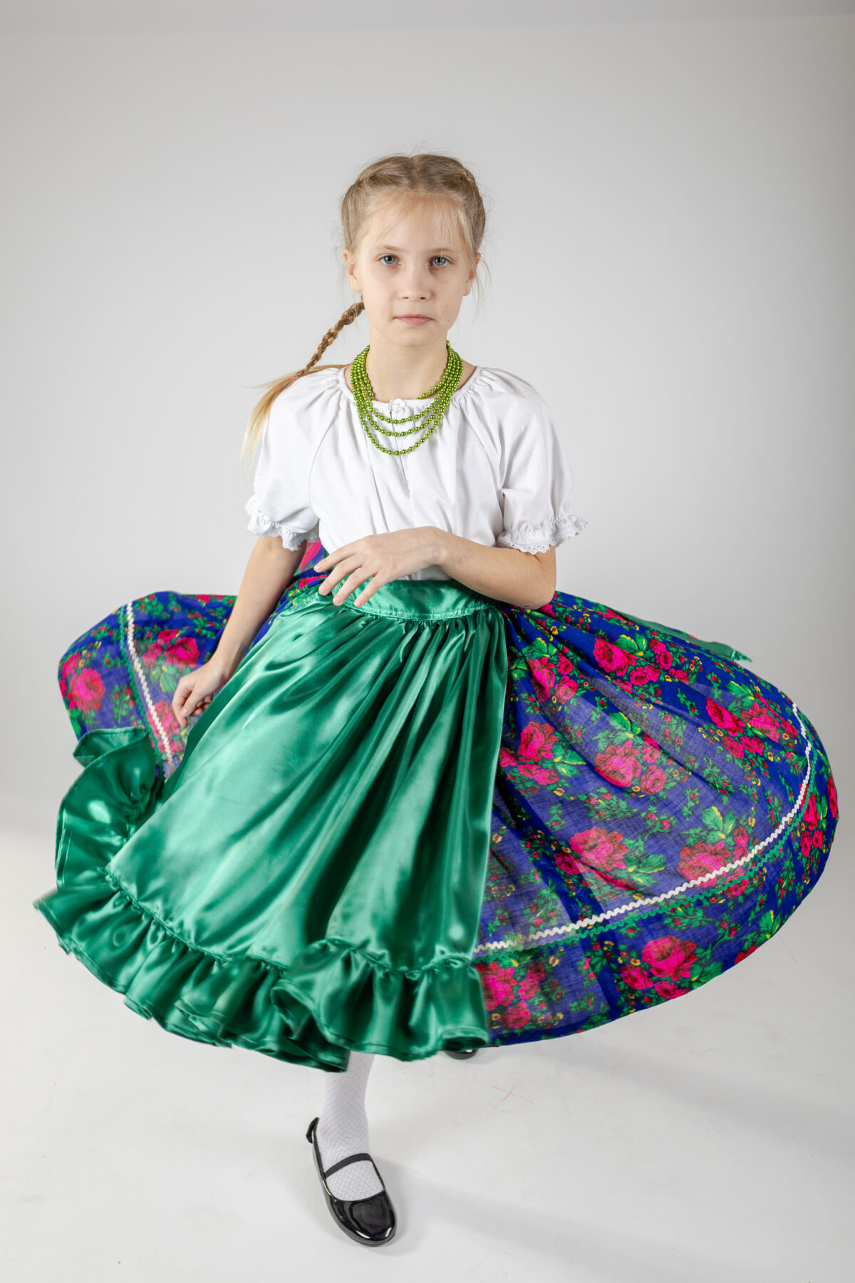 Fűzöld egyfodros aljú népi kötény - Image 3